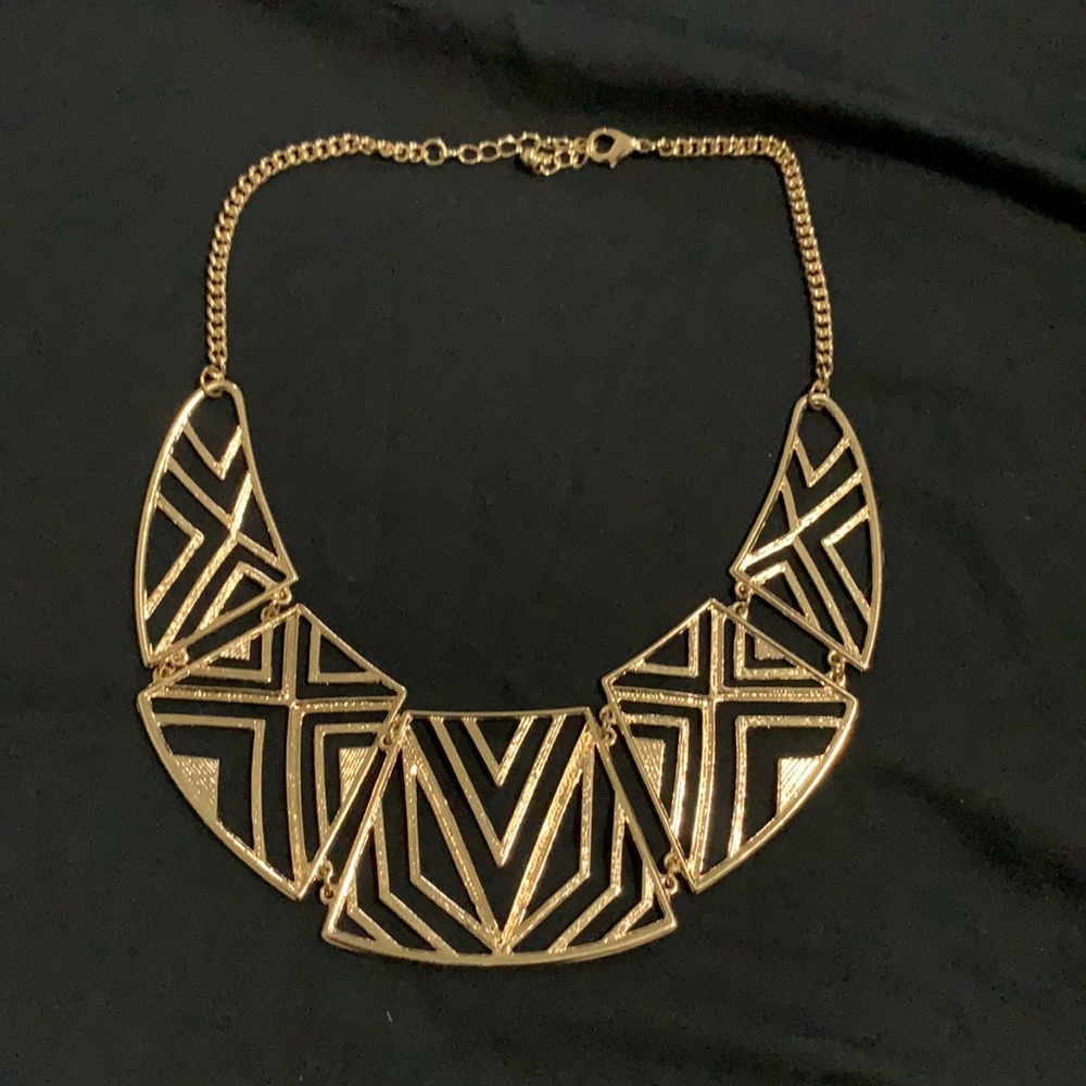 Adjustable gold chunky necklace